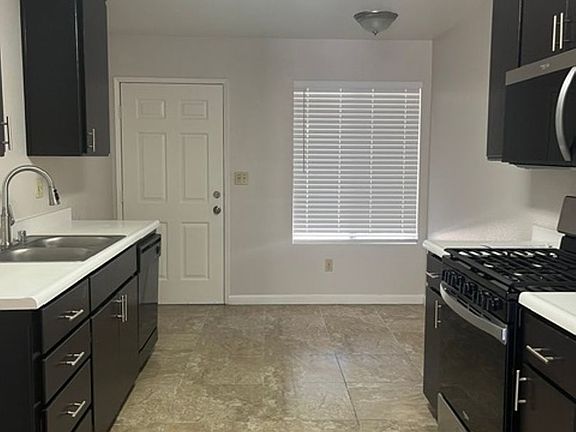 5th image of 2702 Gosford Rd Unit A-d