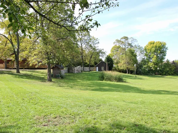 251 Sherman Ave, Montgomery, IL 60538