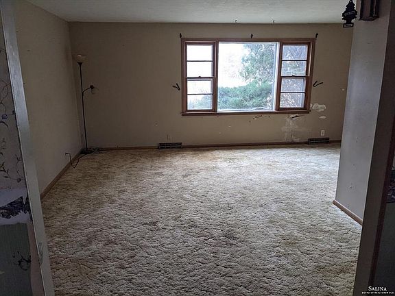 3rd image of 226 1700th Ave