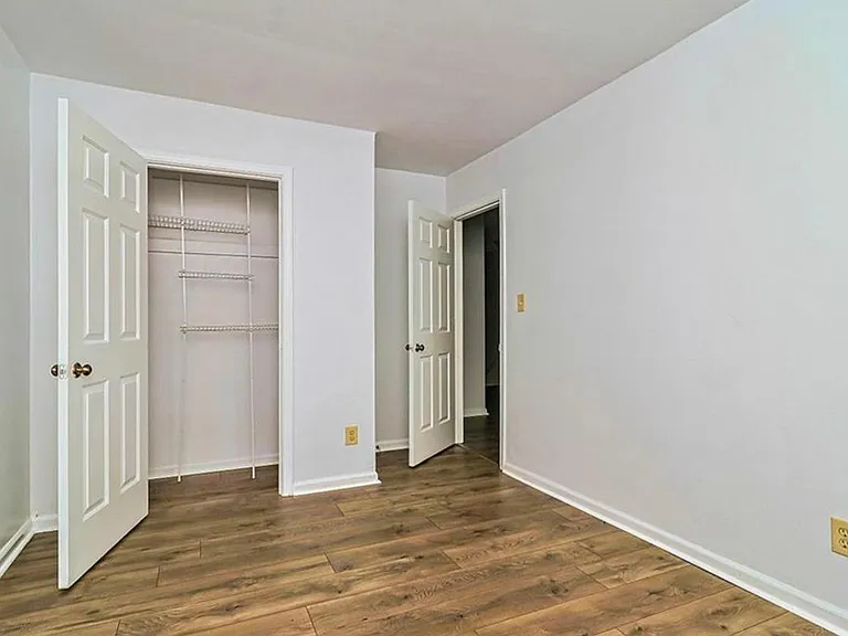4609 Marlwood Way — Photo 13