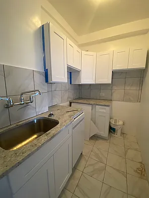 Rented by Compass | media 10