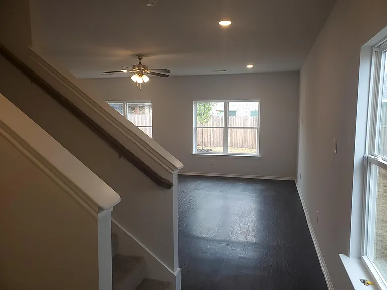 228 Michelle Dr — Photo 4