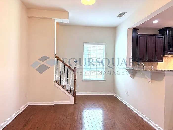 1016 Hildebran Ln — Photo 24