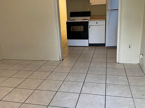 2nd image of 838 8th St