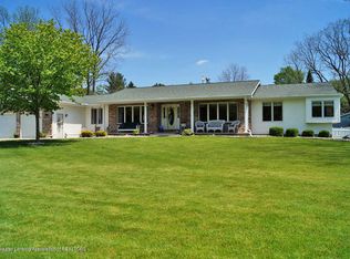 12848 Oneida Woods Trl, Grand Ledge, MI