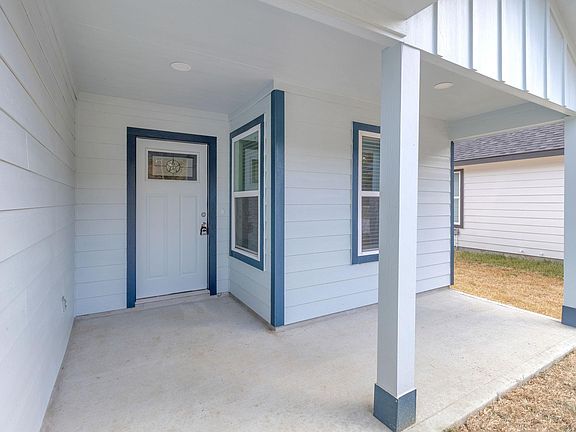4th image of 3461 Sam Houston Rd