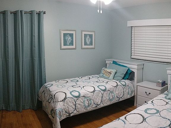 3rd image of 1805 Woodhaven Cir