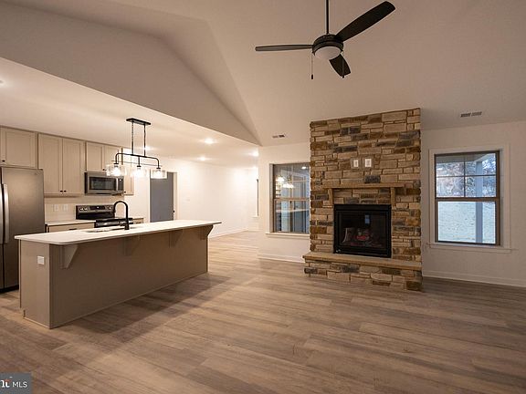 5th image of 63 Haskell Dr