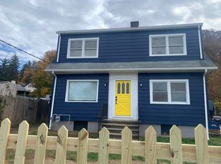 711 N Division St, Peekskill, NY 10566