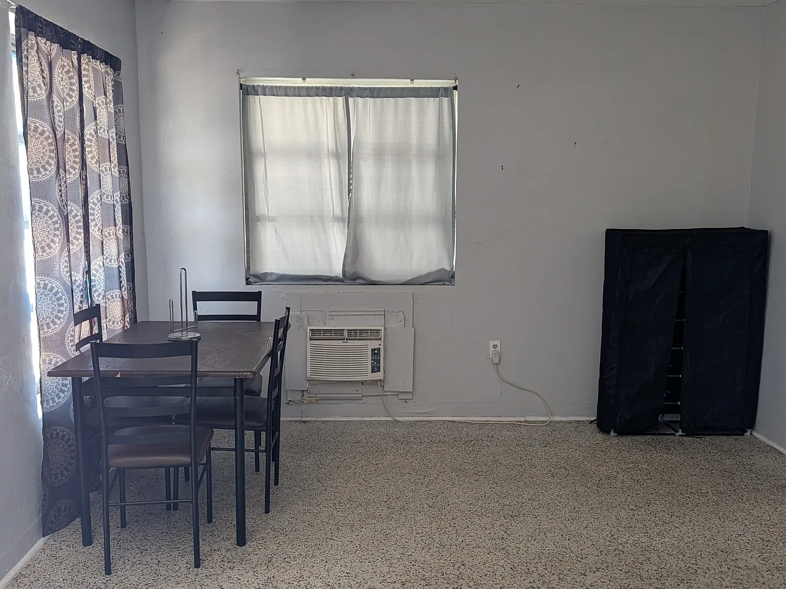 6480 Miami Dr — Photo 4