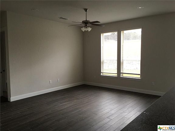 4th image of 290 Sigel Ave