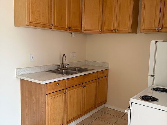 2nd image of 1937 L Ave APT 19