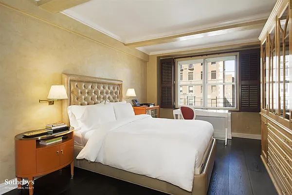 Sold by Sotheby's International Realty | media 6