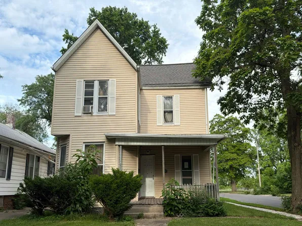 1832 S 7th St, Springfield, IL 62703