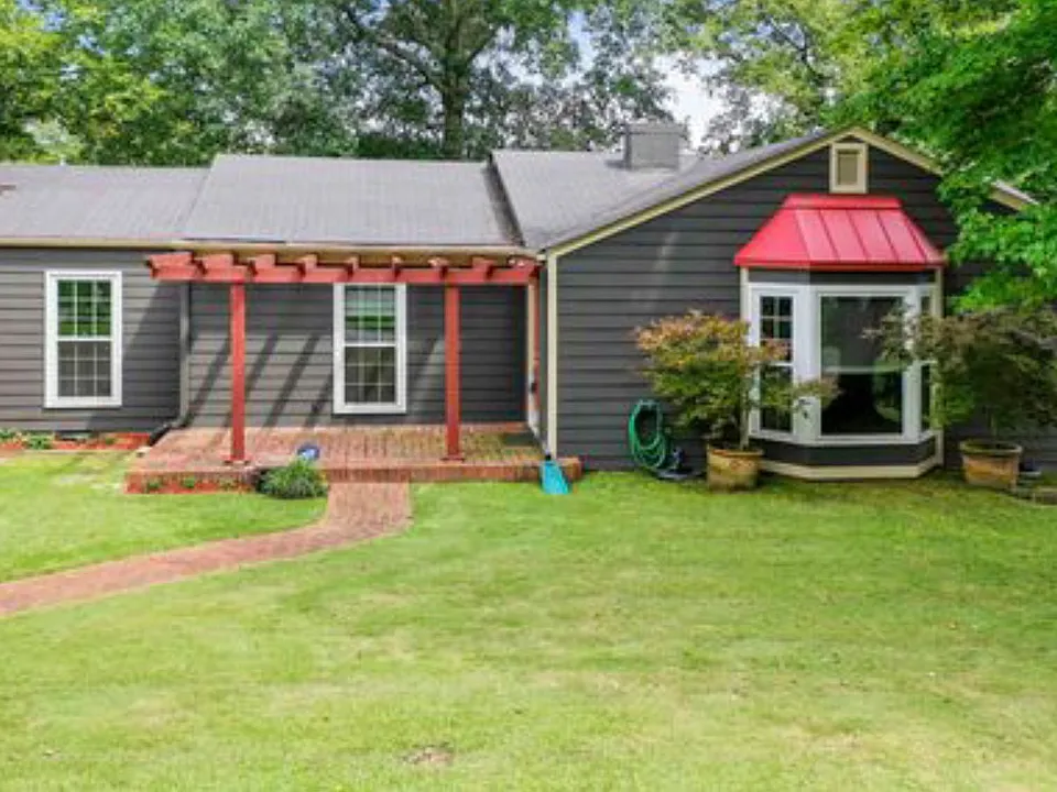 1009 Drexel Pkwy