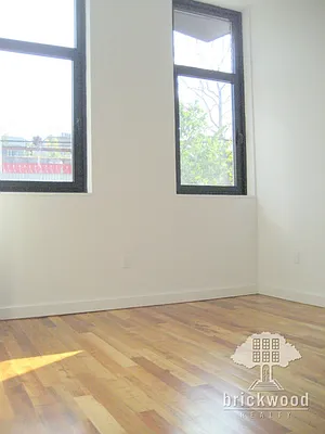 Rented by Brickwood Realty | media 10
