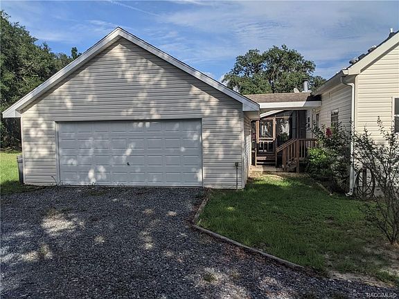 4th image of 1951 E Circle South Dr