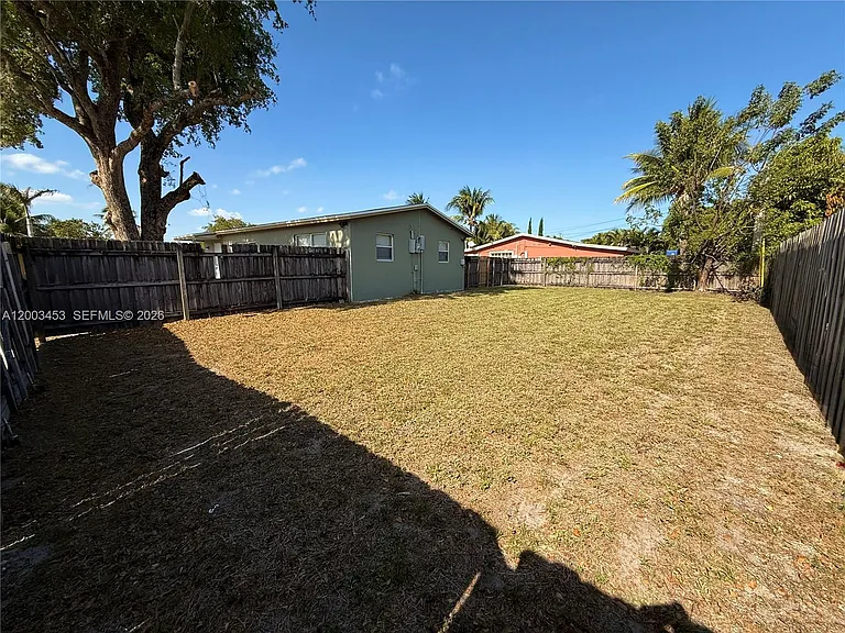 6290 NW 14th St — Photo 20
