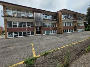 521 Park St N #1, Kitchener, ON N2G 1N8