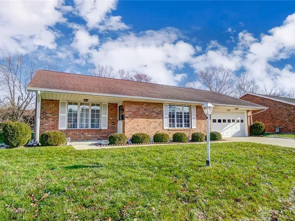 6796 Willow Creek Dr, Dayton, OH 45424