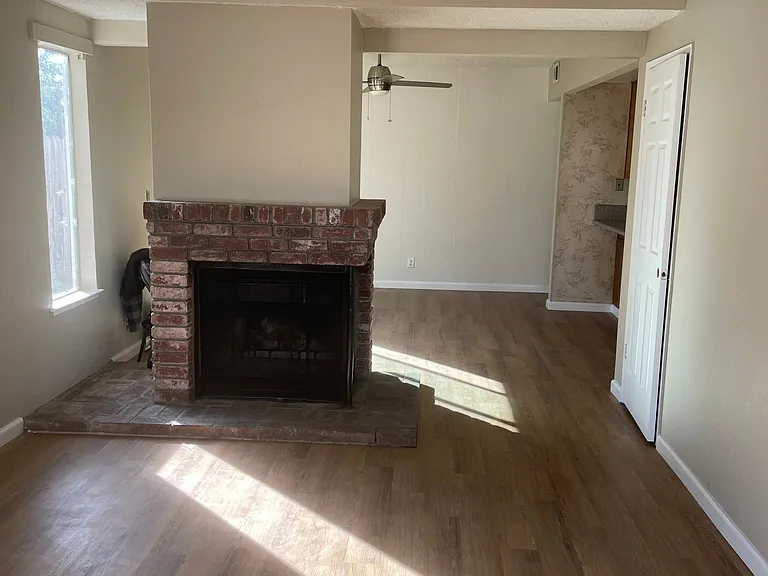 2425 Camino Garden Way — Photo 2