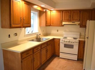 128 Spring St, Middletown, CT 06457