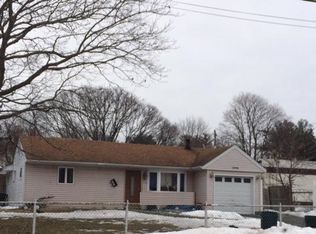 1049 Bay Shore Ave, Bay Shore, NY 11706