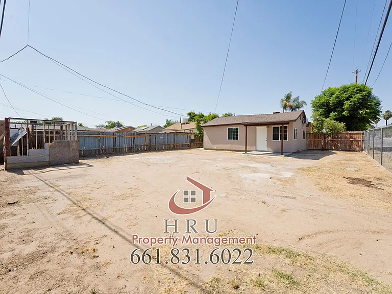 2731 Security Ave — Photo 4