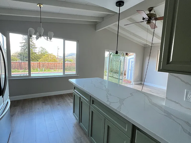 116 Lilienthal Ave — Photo 3