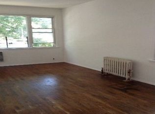 9216 37th Ave, Jackson Heights, NY 11372