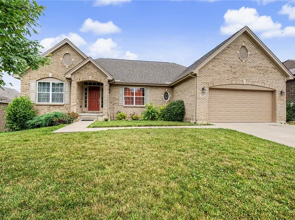 35 Louise Dr, Springboro, OH 45066
