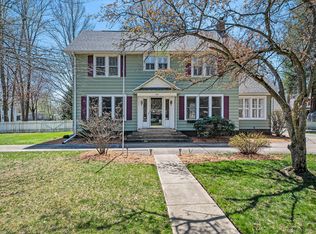 215 E Hoffman St, Three Rivers, MI 49093