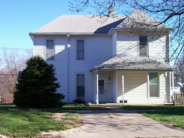 1st image of 1820 2nd Ave