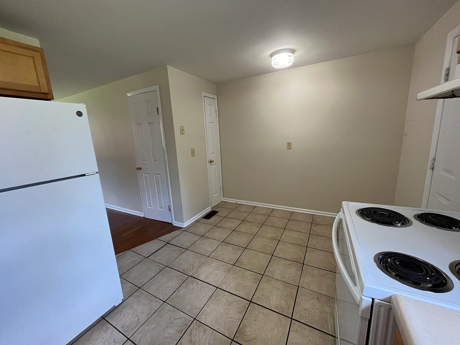 Fairglade Apartments — Photo 4