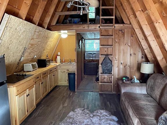 14th image of this home