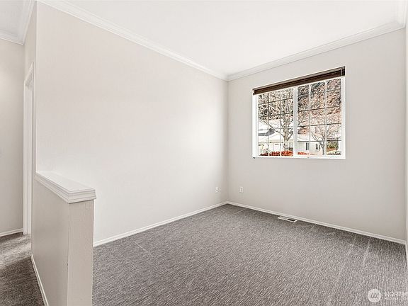 4th image of 520 Bungalow Drive NW