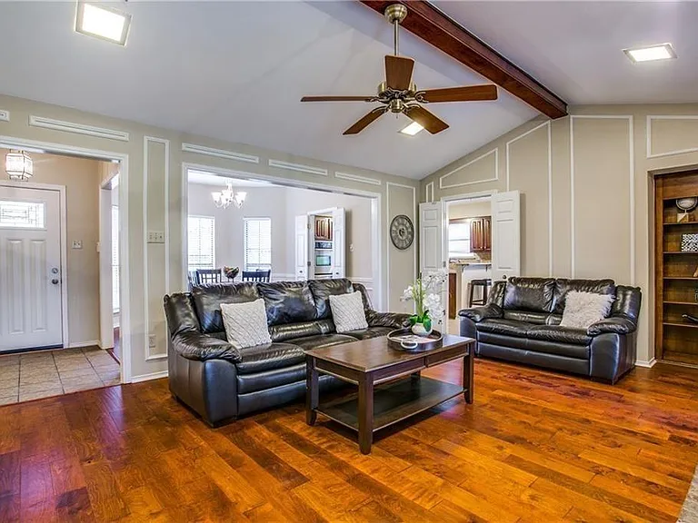 249 Simmons Dr — Photo 10