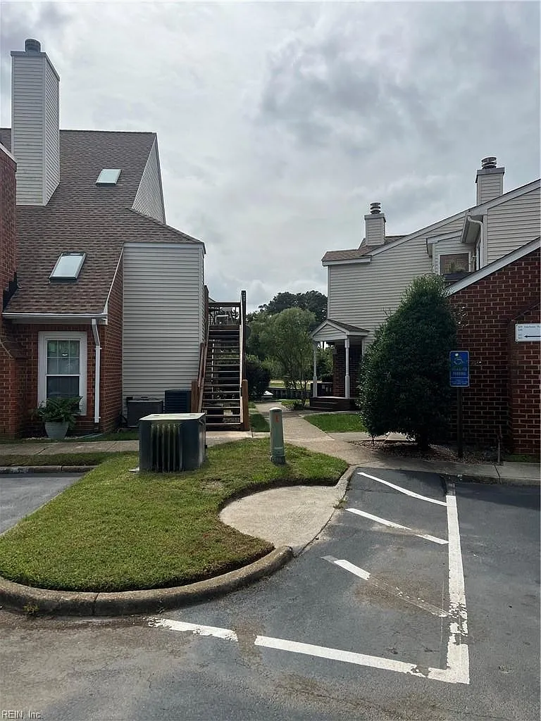 2 bed, 1646 sqft, $2,200 — Photo 1