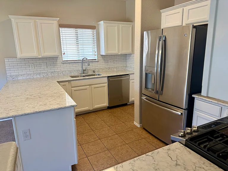 7865 S Sentinal Stone Dr — Photo 6