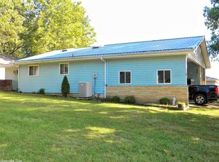200 Royal Dr, Horseshoe Bend, AR 72512