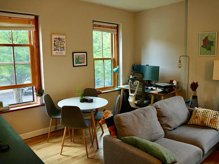 1010 State St #4 — Photo 13