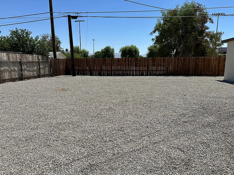 44900 Rubidoux St — Photo 24