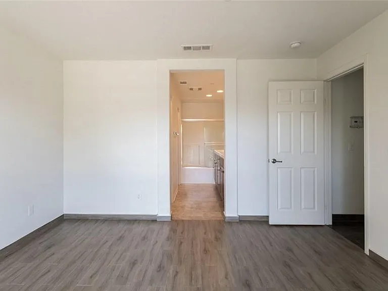 8017 Yeager St — Photo 9