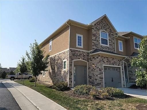 1st image of 15880 Shawnee Dr