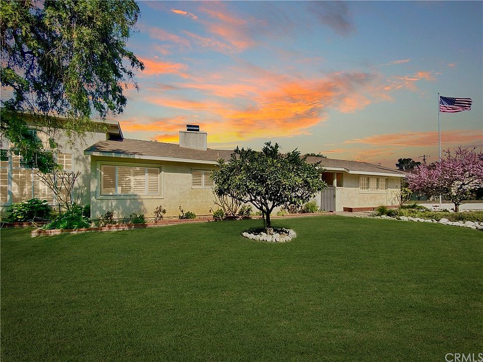 1st image of 3401 E Sunset Hill Dr