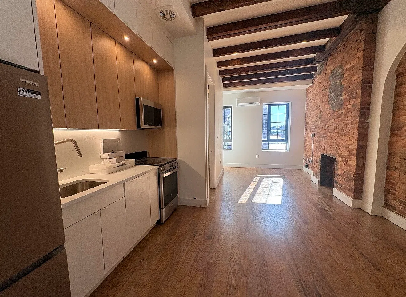 103 Berry Street — Photo 1
