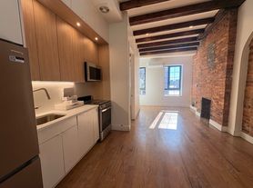 103 Berry St, Brooklyn, NY