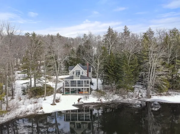 352 Waukeena Lake Road, Danbury, NH 03230