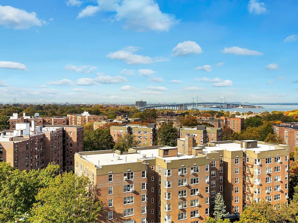 1st image of 2 Bay Club Dr APT 12W