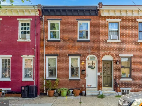 2449 Cedar St, Philadelphia, PA 19125
